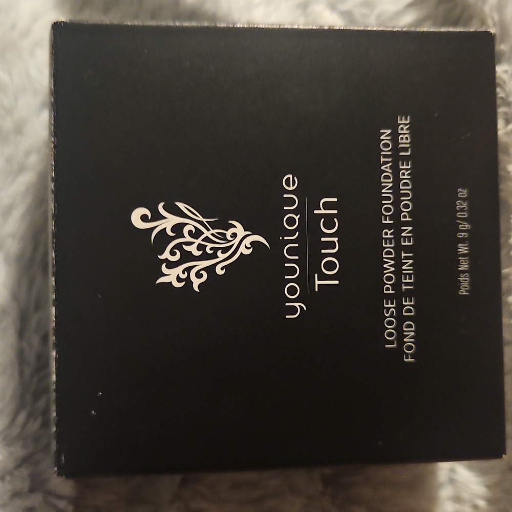 Younique Touch Loose Powder Foundation Gingham